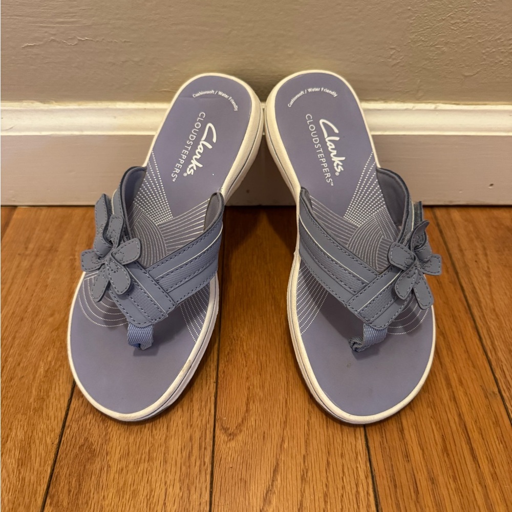 CLARKS Girls Cloudsteppers Floral Sandals Sandals Periwinkle Size 13
